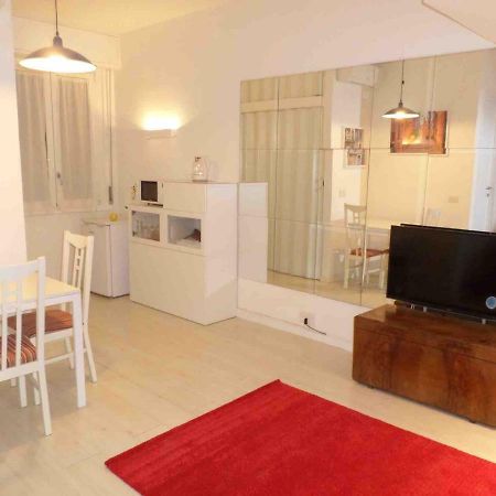 Lunigiana 15 Milano Apartment Bagian luar foto