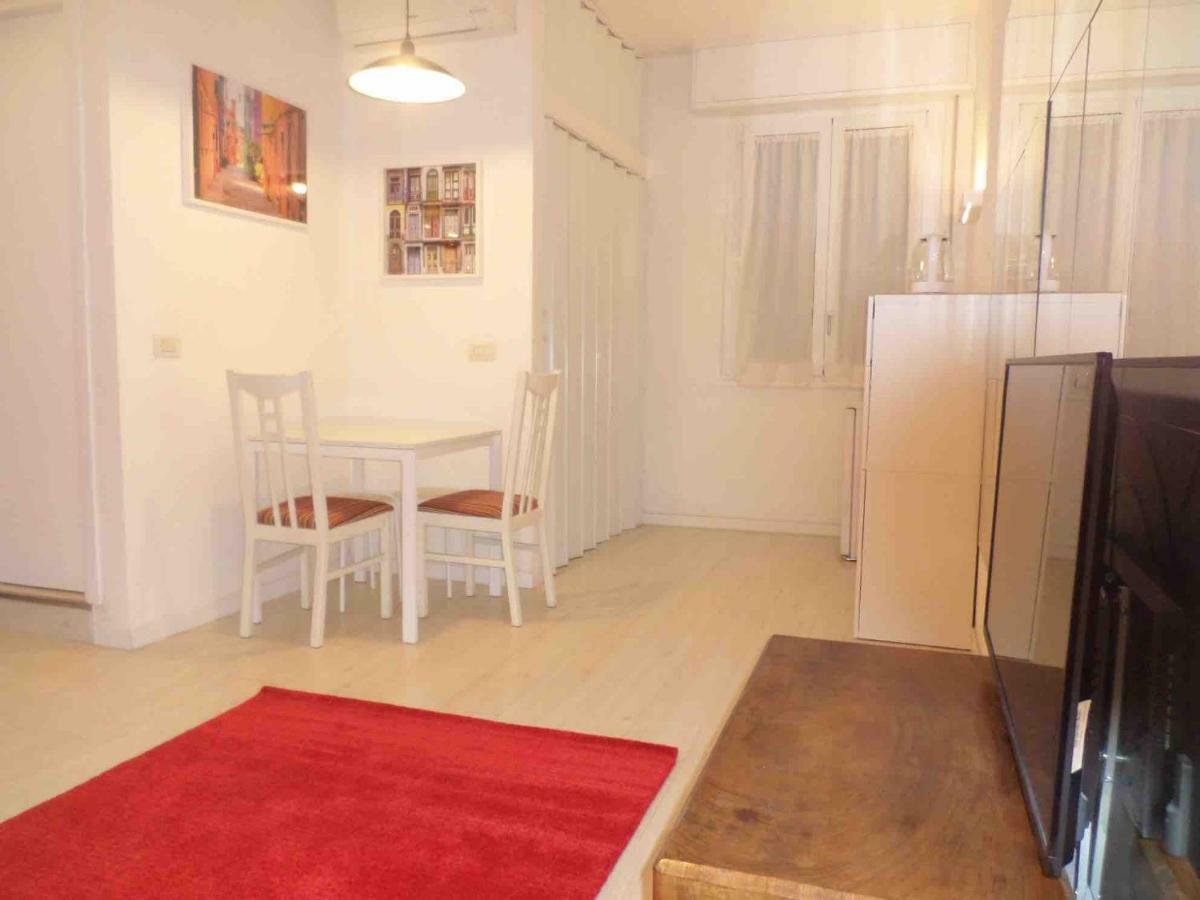 Lunigiana 15 Milano Apartment Bagian luar foto